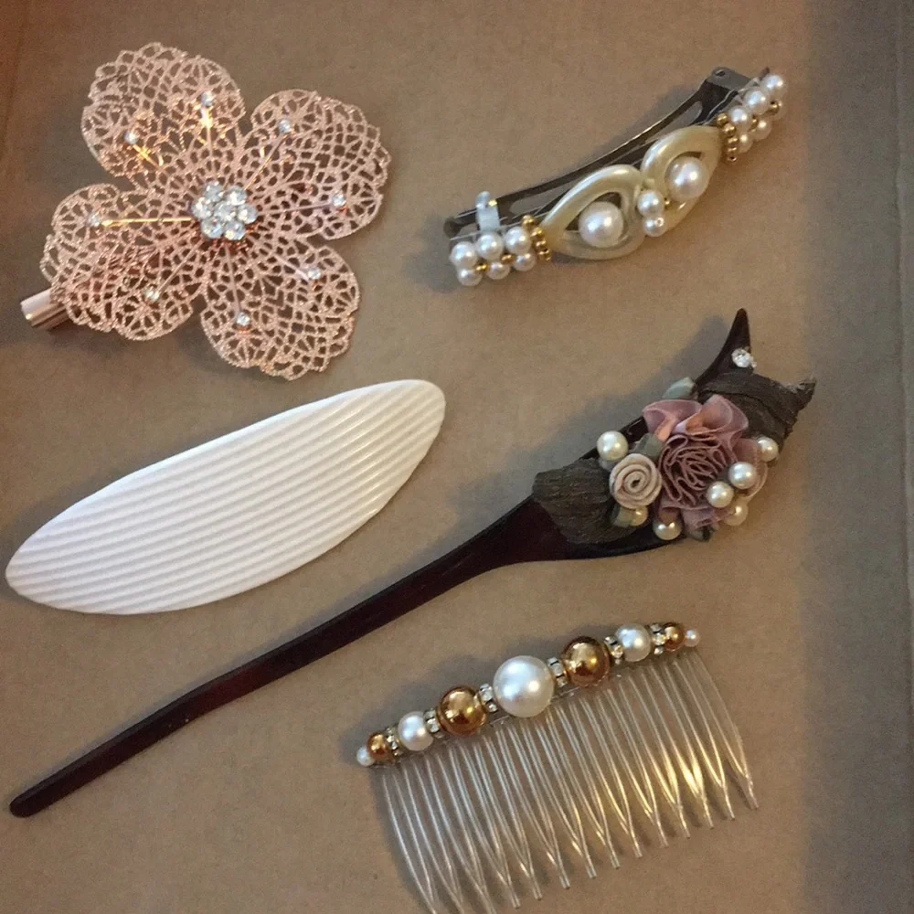 vintage Lucite hair barrettes pick  france clip